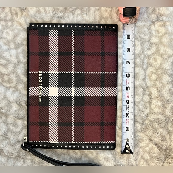 MK jet set XL plaid wristlet - Picture 5 of 8